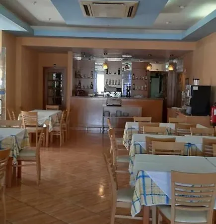Armona Hotel *